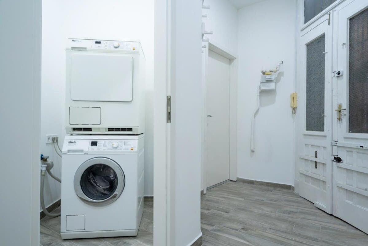 New Comfy Studio At Convenient Location 부다페스트 외부 사진