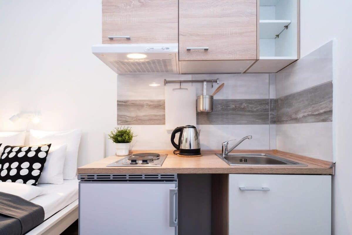 New Comfy Studio At Convenient Location 부다페스트 외부 사진