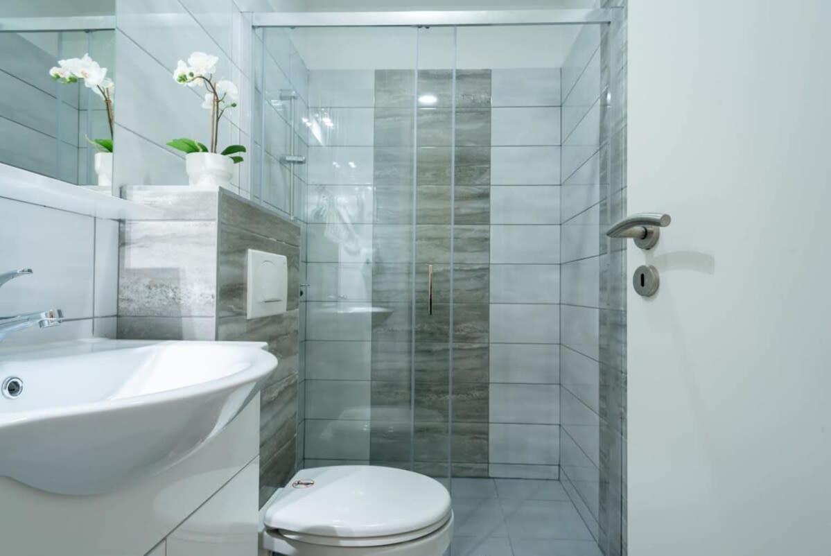 New Comfy Studio At Convenient Location 부다페스트 외부 사진